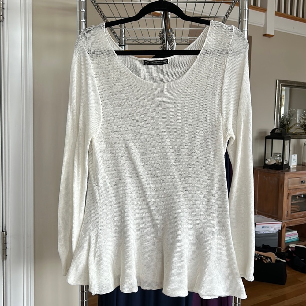 Round neck, pima cotton semi fitted sweater